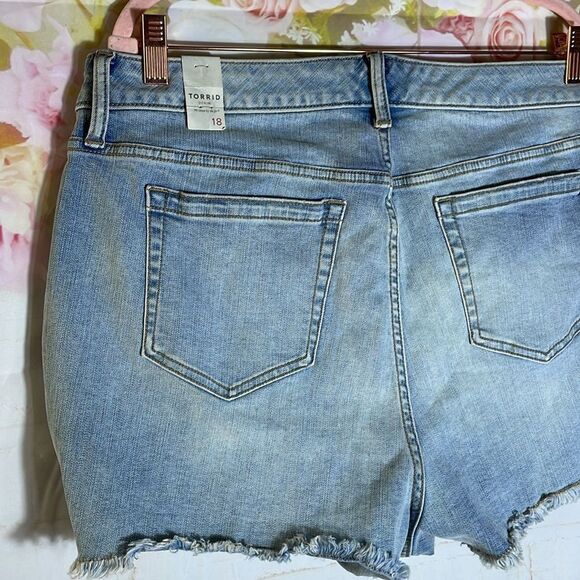 Torrid Women's Blue Denim Shorts - Picture 9 of 10